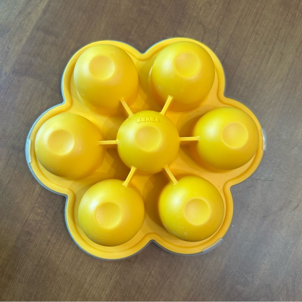 Beaba Orange Silicone Multiportion Freezer Tray - Picture 2 of 2